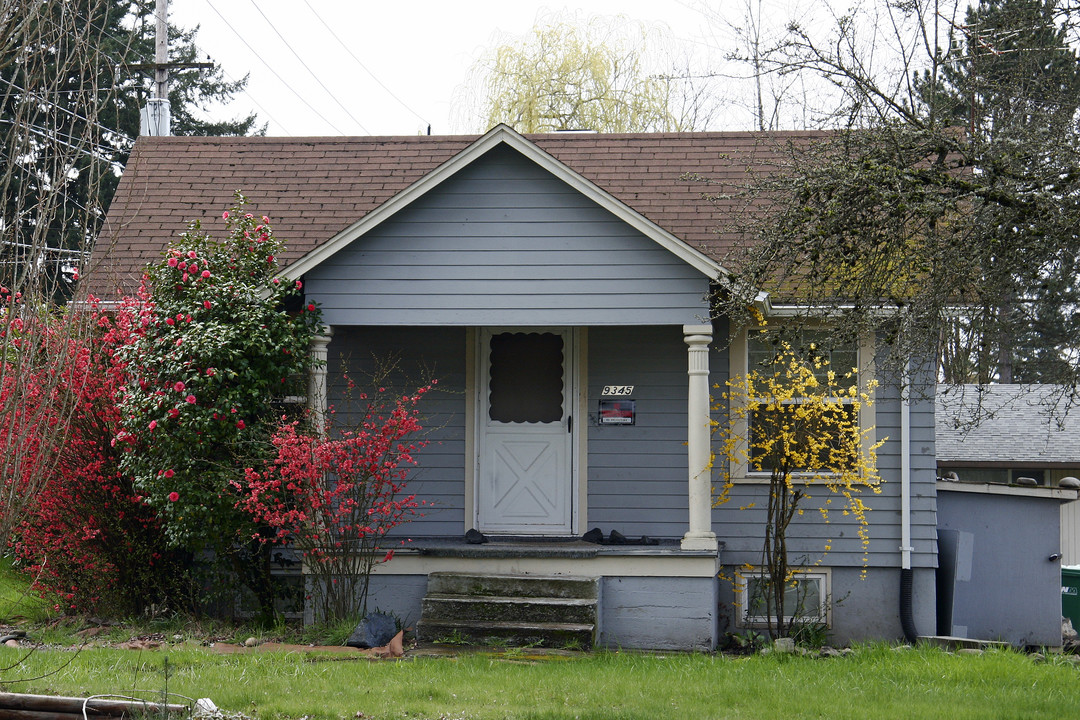 9345 SW 80th Ave in Tigard, OR - Building Photo