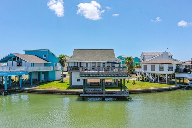 property at 1122 Makatea St
