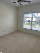 26 Pine Island Dr in Simpsonville, SC - Building Photo - Building Photo