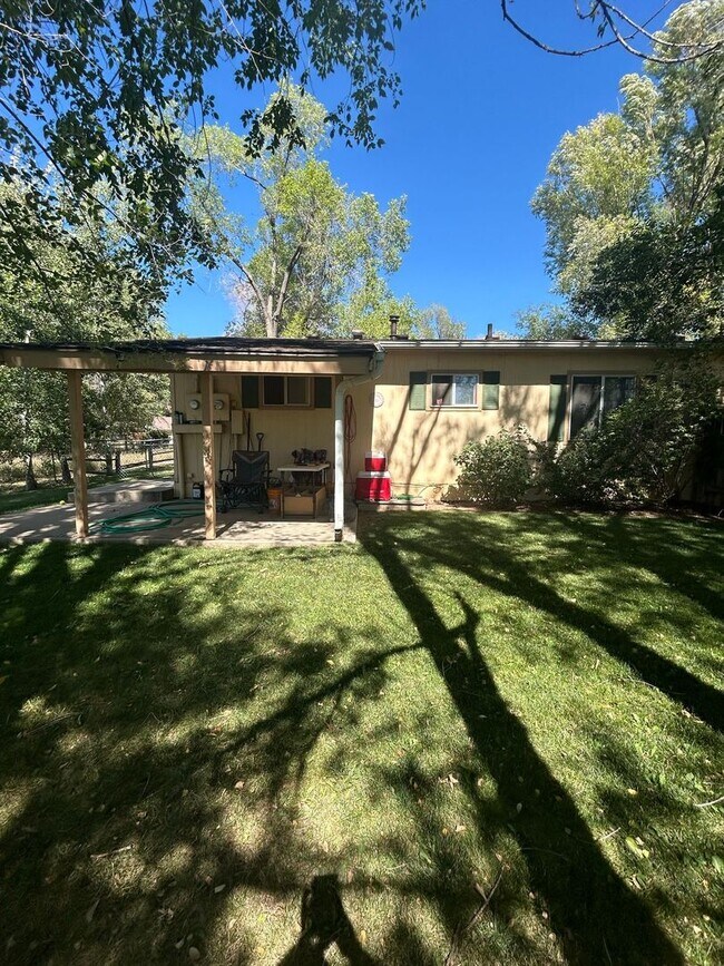 109 Meadow Ln in Fort Collins, CO - Building Photo - Building Photo