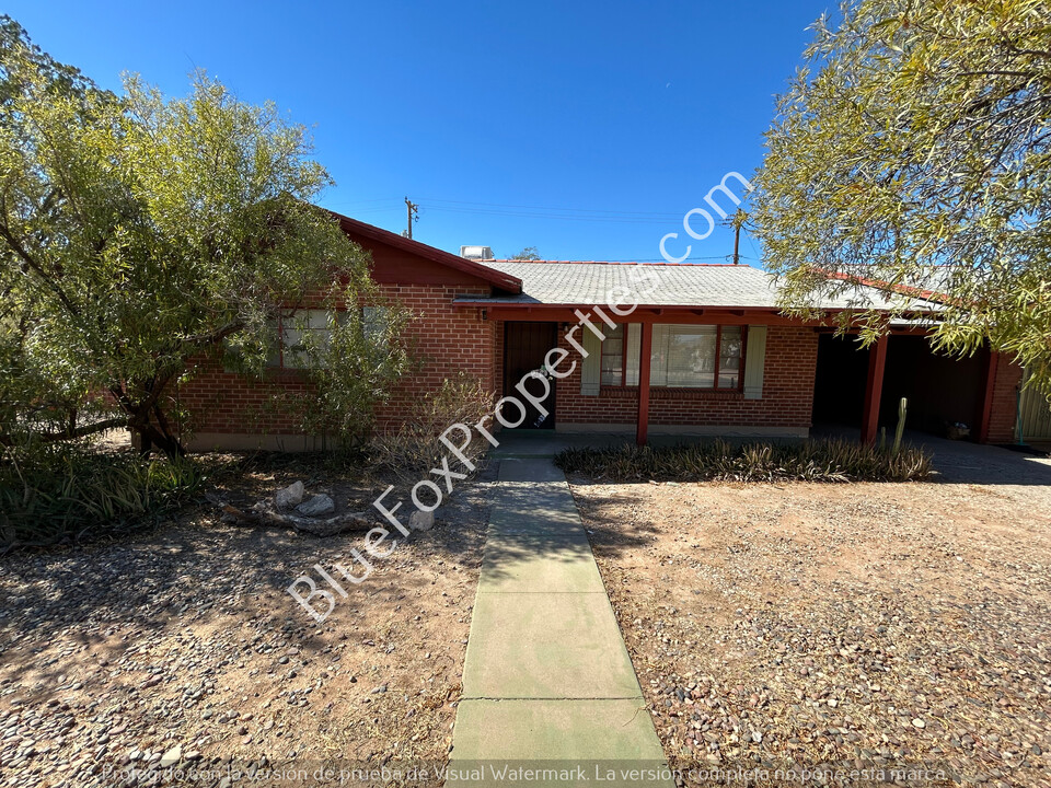 949 N Montezuma Ave in Tucson, AZ - Foto de edificio