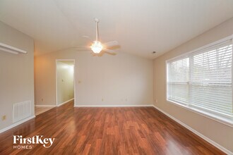 7837 Cross Willow Blvd in Indianapolis, IN - Building Photo - Building Photo