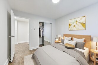 411 Eglinton Ave E in Toronto, ON - Building Photo - Building Photo