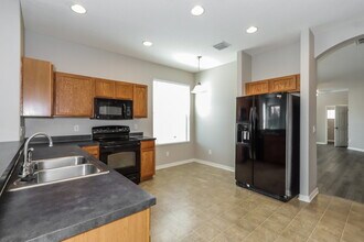 808 College Chase Dr in Ruskin, FL - Building Photo - Building Photo