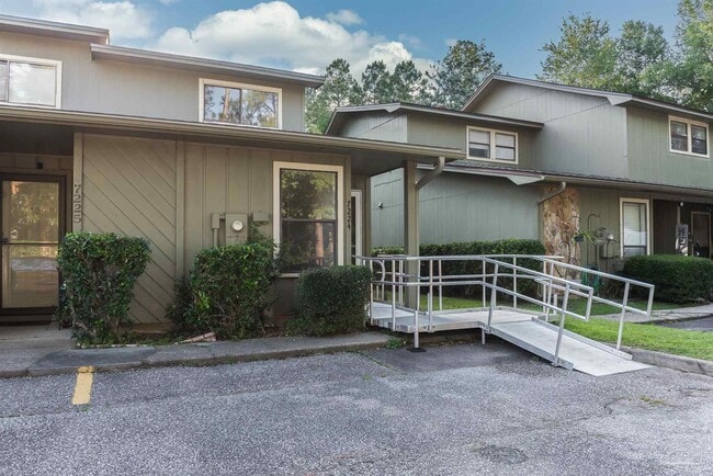 7224 Lago Vista Ct in Pensacola, FL - Building Photo - Building Photo