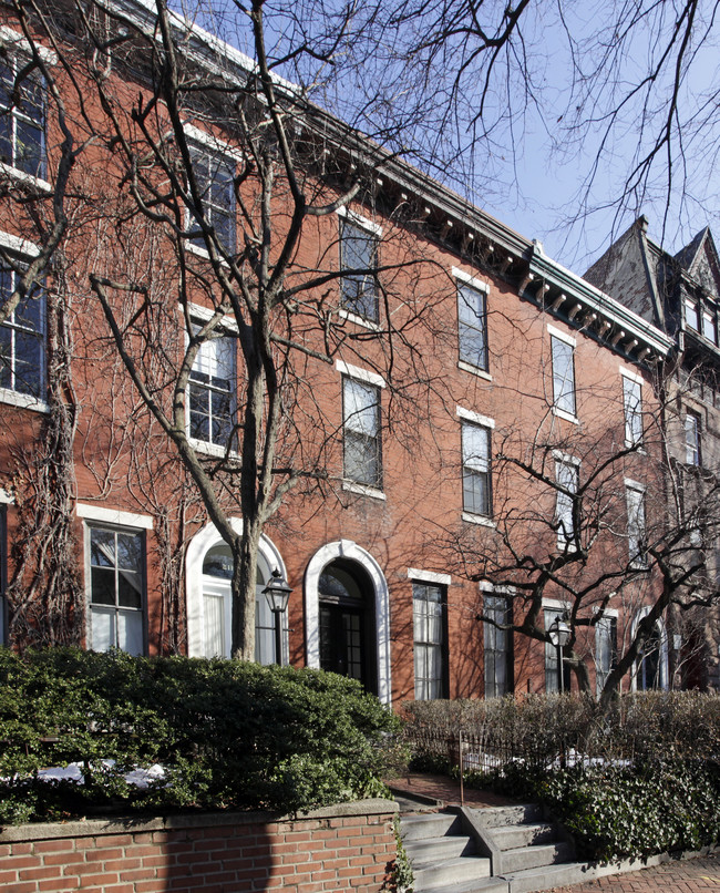 2117 Green St in Philadelphia, PA - Foto de edificio - Building Photo