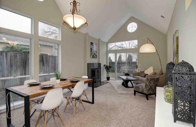 1738 Valdora St in Davis, CA - Building Photo - Building Photo