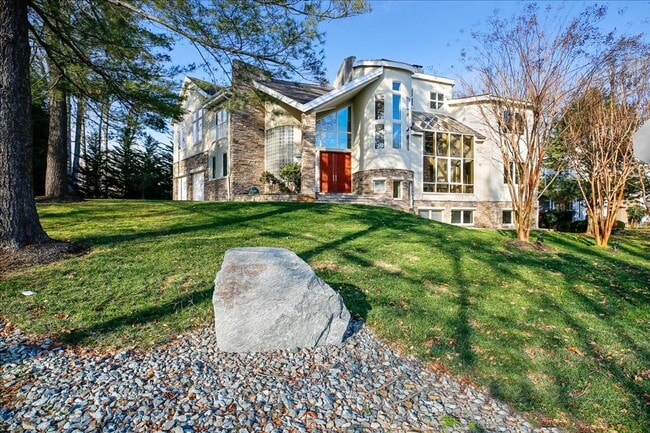 6600 80th Pl in Cabin John, MD - Building Photo - Building Photo