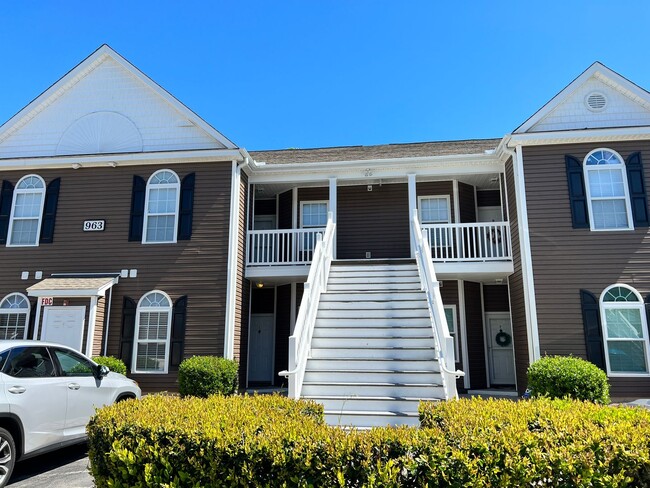 property at 963 Algonquin Dr
