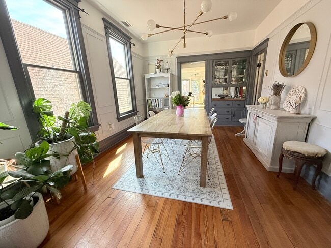 property at 3518 N Damen Ave