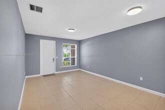14747 SW 25th Ln in Miami, FL - Building Photo - Building Photo