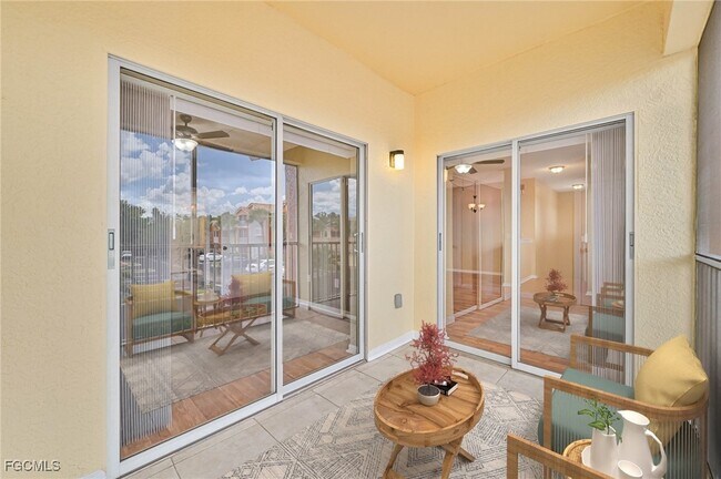 6361 Aragon Way in Ft. Myers, FL - Building Photo - Building Photo