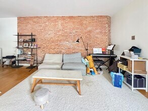 51 Dimick St in Somerville, MA - Building Photo - Building Photo