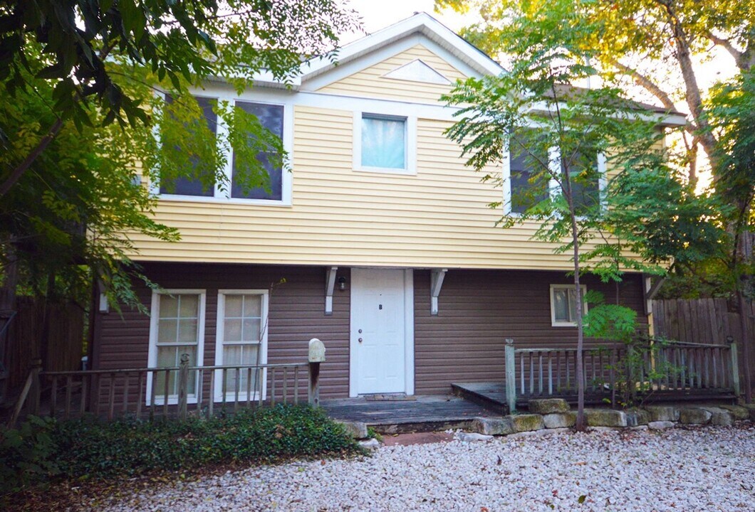 907 E 38th St in Austin, TX - Building Photo