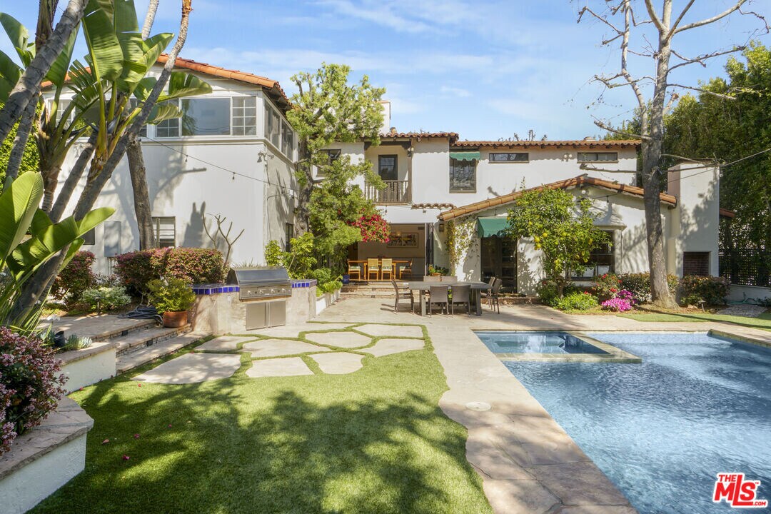 627 Alta Dr in Beverly Hills, CA - Building Photo