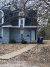 302 30th Avenue Ct, Unit 2 Bed Townhouse in Moline, IL - Building Photo - Building Photo