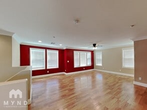 8932 Dorrell Ln in Las Vegas, NV - Building Photo - Building Photo