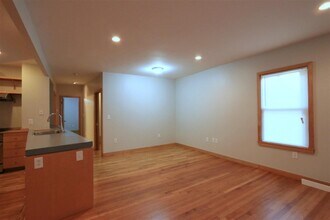 132 Columbia St, Unit 3 in Cambridge, MA - Foto de edificio - Building Photo