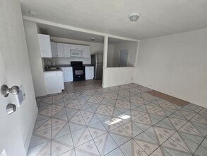 302 Sycamore Rd in San Diego, CA - Building Photo - Building Photo