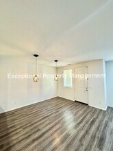 16001 Chase Rd in Fontana, CA - Building Photo - Building Photo