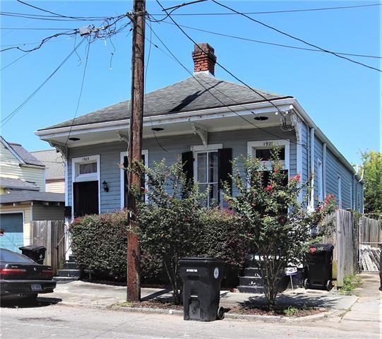 property at 1921 Amelia St