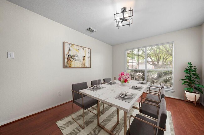 3318 Forest Willow Ln in Houston, TX - Building Photo - Building Photo