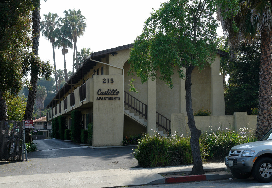 Castillo Apartments in Santa Barbara, CA - Building Photo