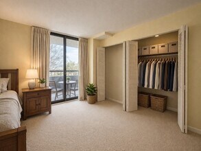 77 Adams St, Unit 303 in Quincy, MA - Building Photo - Building Photo