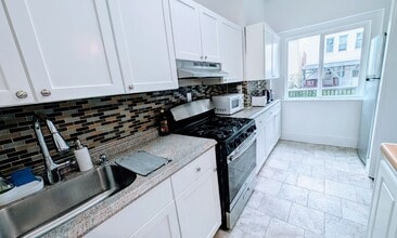 35 Winfield Ave in Jersey City, NJ - Building Photo - Building Photo