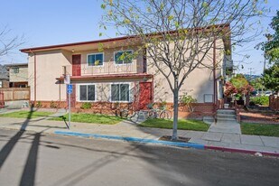 2727 McGee Ave in Berkeley, CA - Building Photo