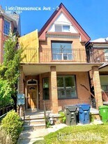 146 Brunswick Ave in Toronto, ON - Building Photo