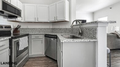 19275 Stone Oak Pkwy, Unit 1325 in San Antonio, TX - Foto de edificio - Building Photo