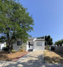 17440 Tiara St in Encino, CA - Building Photo - Building Photo
