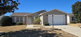 1088 Gennesse Ln in the Villages, FL - Building Photo