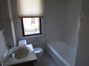 2111 Park Ave in Baltimore, MD - Building Photo - Building Photo