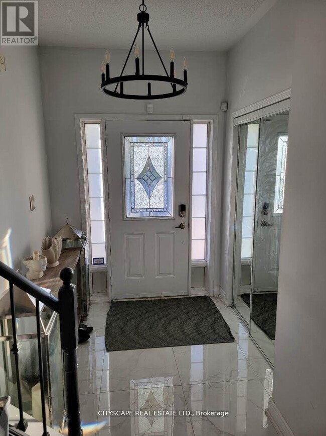 3225 Bruzan Crescent in Mississauga, ON - Building Photo - Building Photo