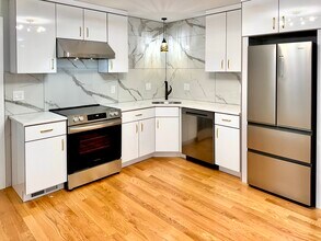 7 Ward St, Unit 1 in Somerville, MA - Building Photo - Building Photo