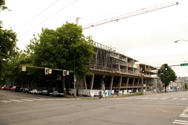 The Lumen Condominium in Seattle, WA - Foto de edificio - Building Photo