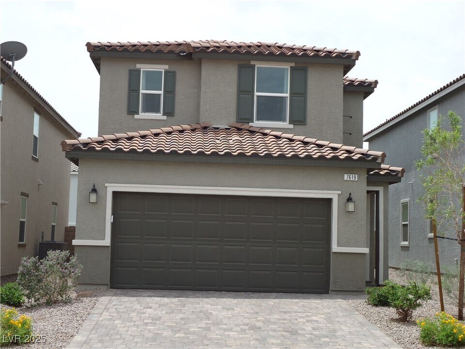 7619 W Mistral Ave in Las Vegas, NV - Building Photo