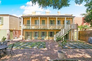 823 Dauphine St in New Orleans, LA - Building Photo