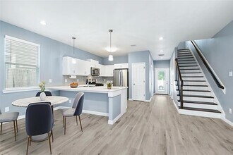 7813 Sealey St in Houston, TX - Building Photo - Building Photo