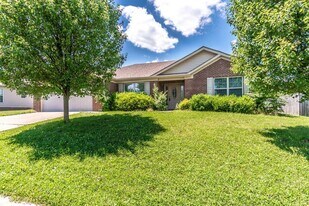 272 Bryson Way in Richmond, KY - Building Photo