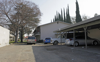 10390 Vernon Ave in Montclair, CA - Building Photo - Building Photo