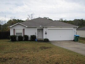 180 Cabana Way in Crestview, FL - Building Photo
