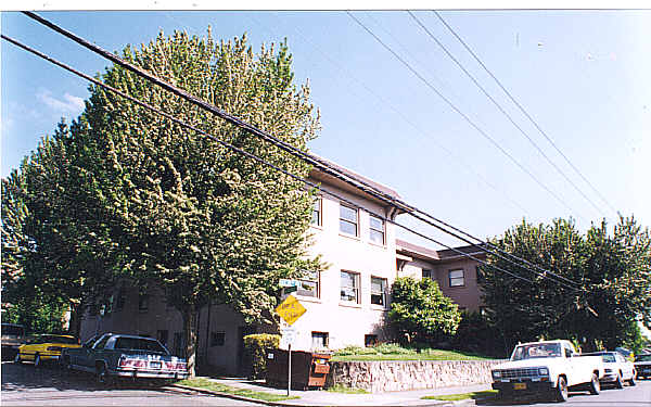 1030 NE 31ST Ave in Portland, OR - Building Photo - Building Photo