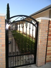 450 N Cypress St in Orange, CA - Building Photo - Building Photo