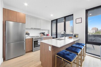 149 Green St in Brooklyn, NY - Building Photo - Building Photo