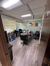12410 Burbank Blvd in Los Angeles, CA - Building Photo - Building Photo