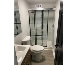 5114 Belair Rd in Baltimore, MD - Foto de edificio - Building Photo