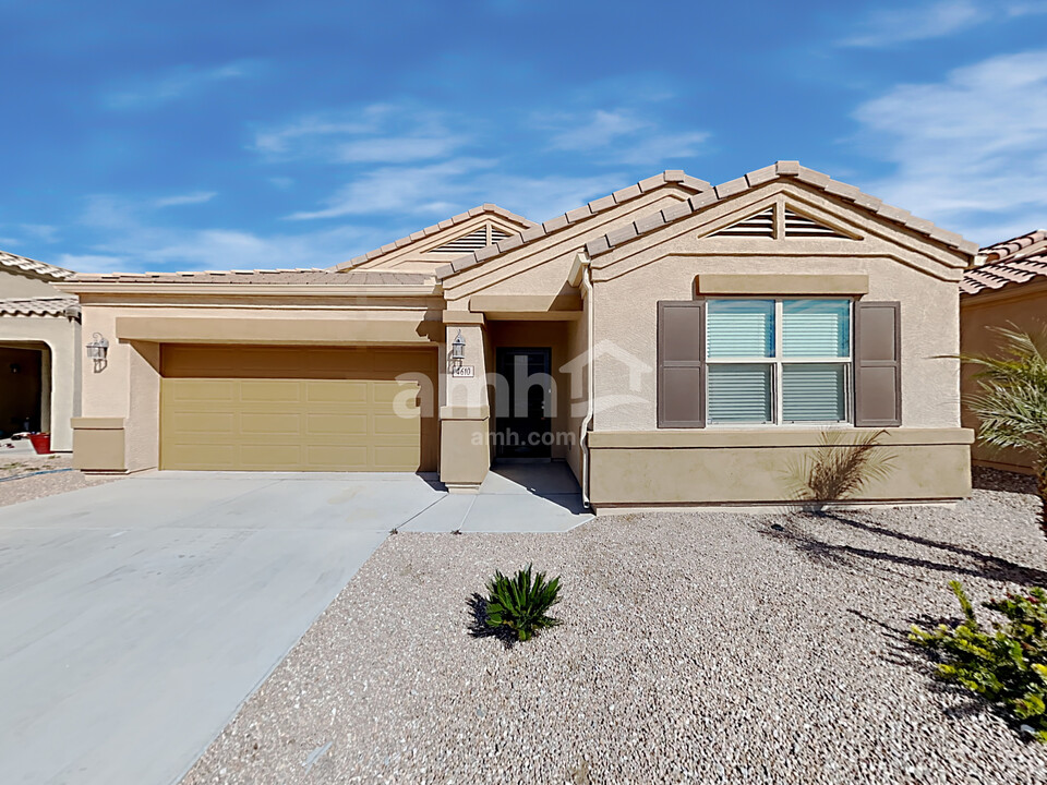 4610 E Fire Opal Ln in San Tan Valley, AZ - Foto de edificio